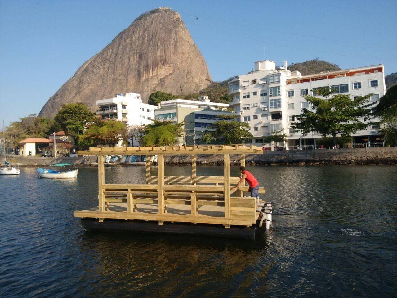 Flutuante para transporte — Urca (RJ)