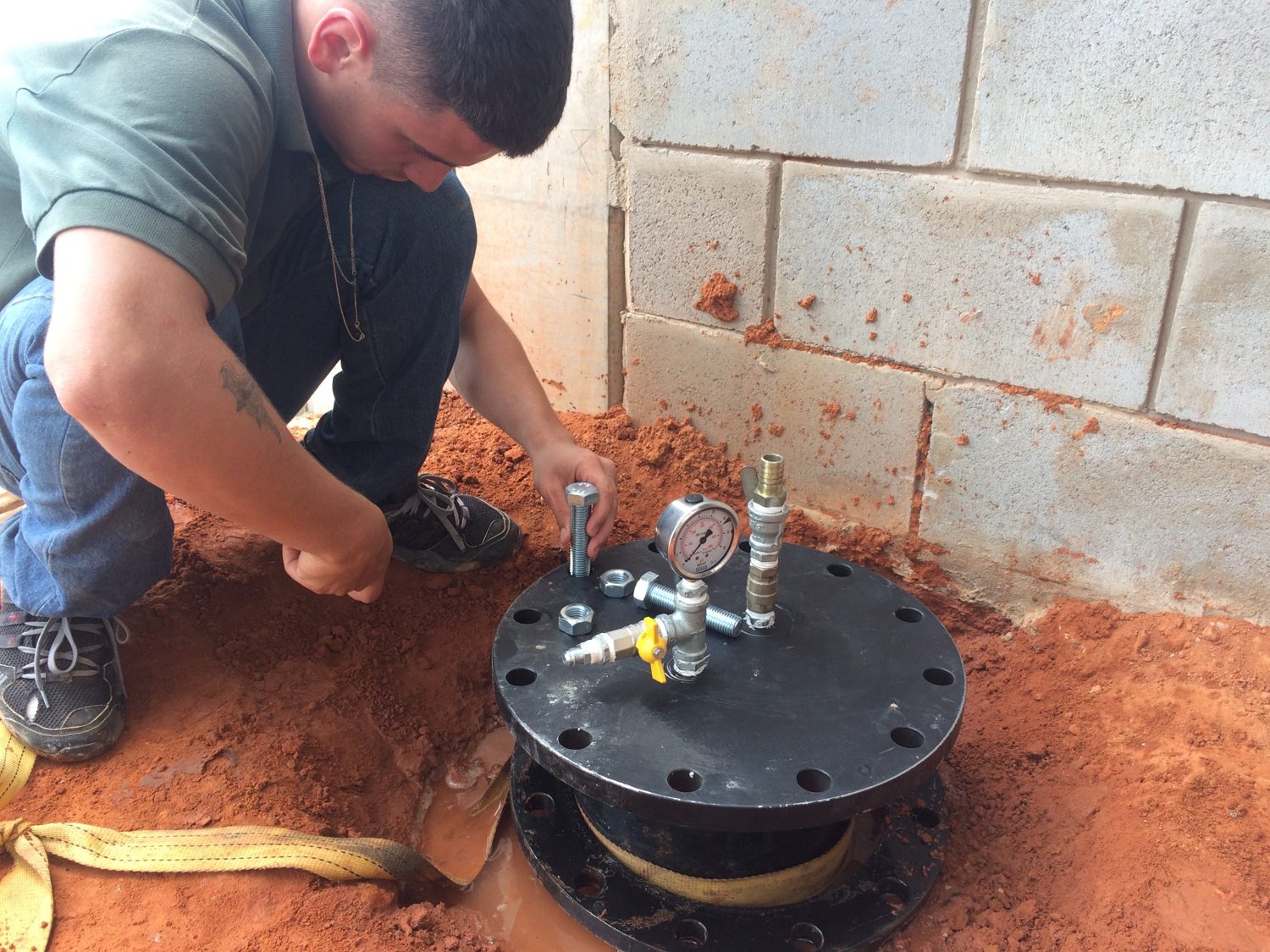 Teste hidrostático — flange e válvula